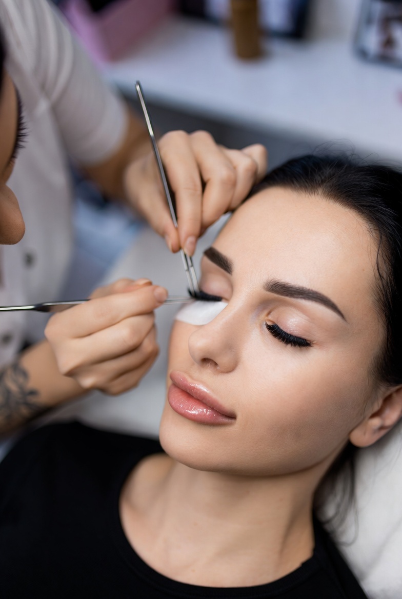 Wimpernverlängerung – Ergebnis in Nahaufnahme